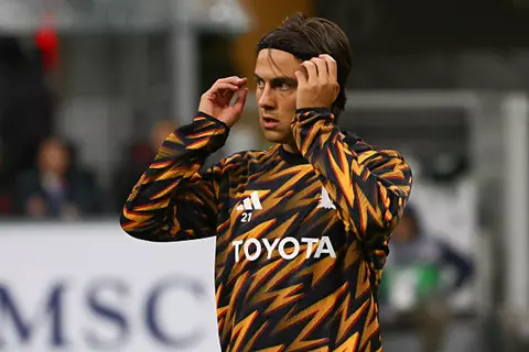 "الإصابات والراتب في الحسابات".. روما يدرس مستقبل ديبالا